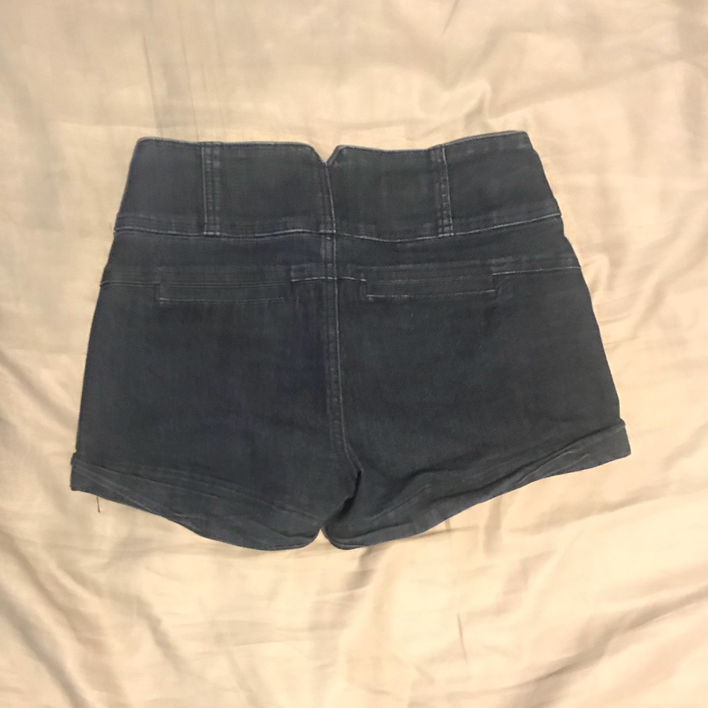 Short shorts